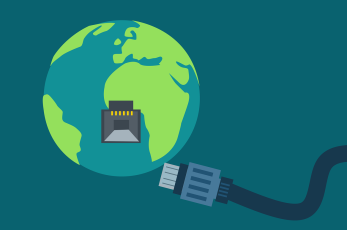 image de la Terre avec une prise murale péritel dessus et un fil péritel prêt à être branché.